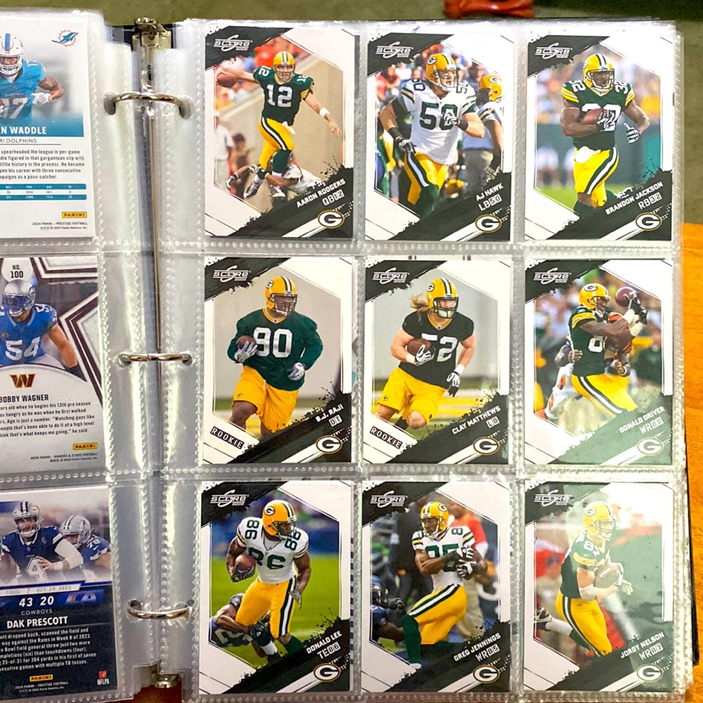 Flash SALE! Huge Collection-NFL Trading Cards Lot of almost 400 Various Cards